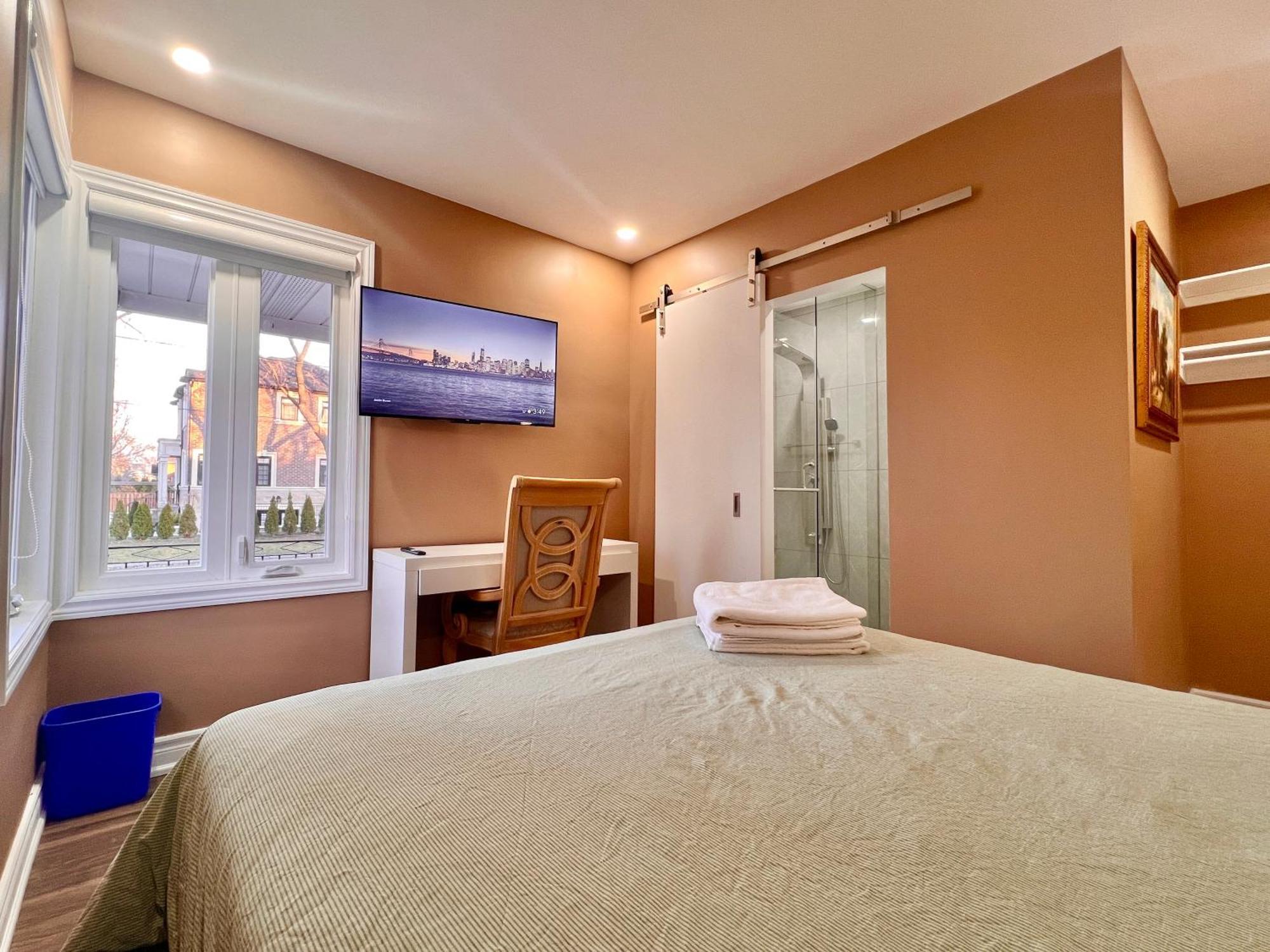 Upgraded Rooms With Bath 7-Min To Subway Near Downsview Rogers Stadium Toronto Dış mekan fotoğraf